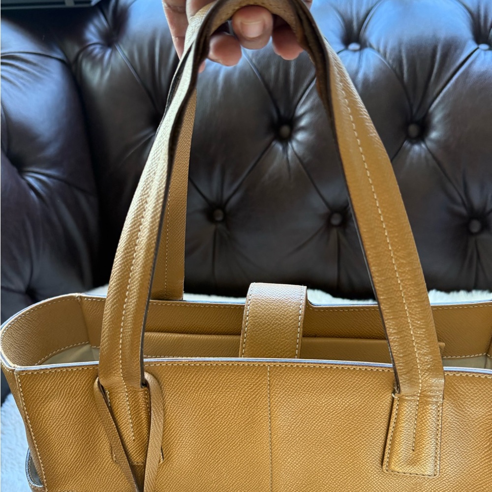 Bally Cube Caramel Saffiano Preloved Bag Quiet Luxury EUC (Handles Need Work) - Picture 9 of 10